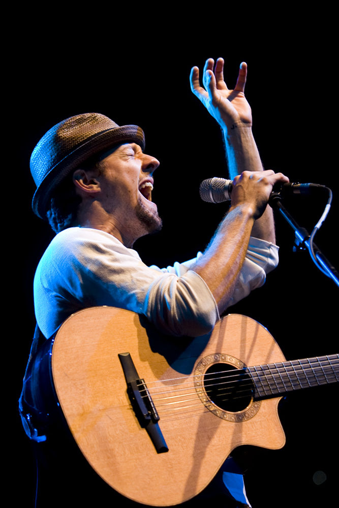 Jason_Mraz_at_Campo_Pequeno_5.jpg